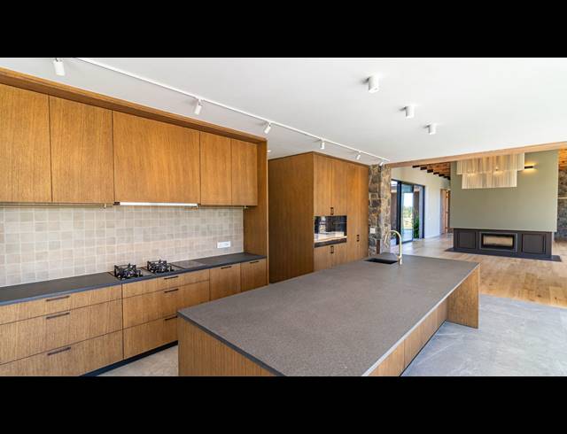 5 BEDROOM HOUSE FOR SALE IN KYALAMI